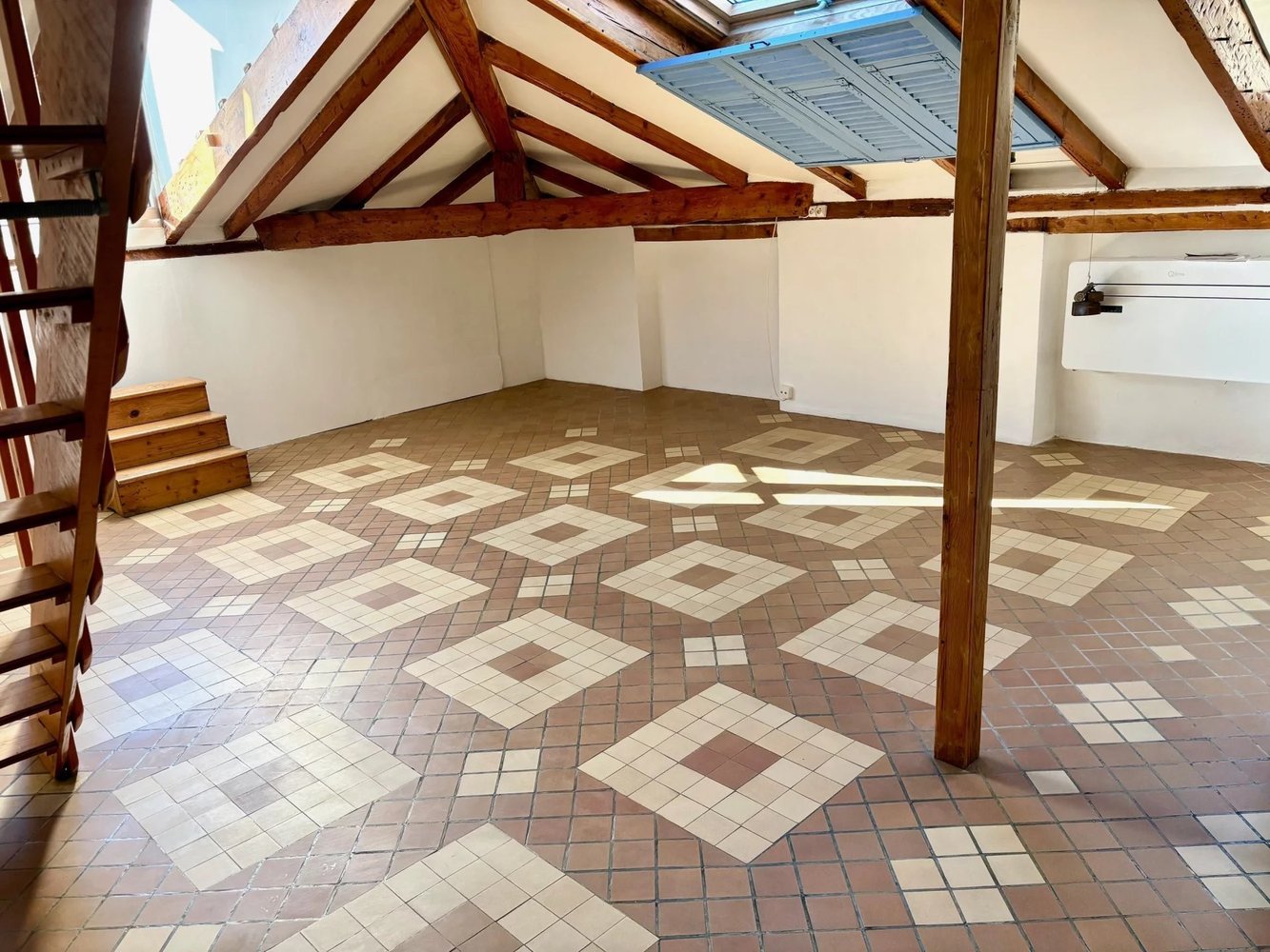 Property photo in Port