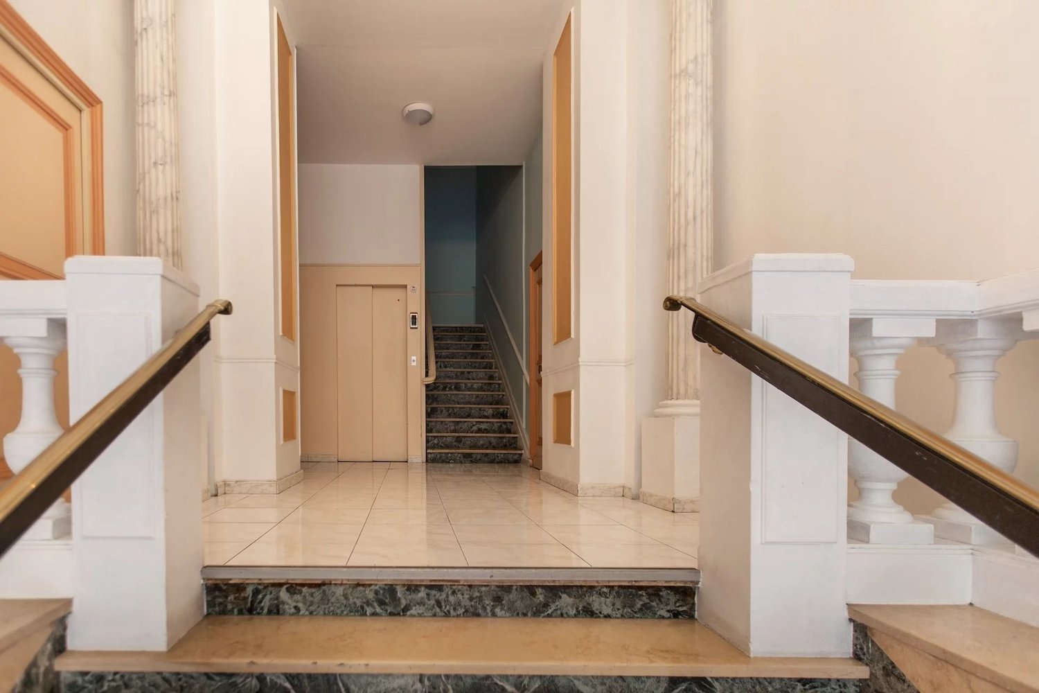 Property photo in Carre d'Argent