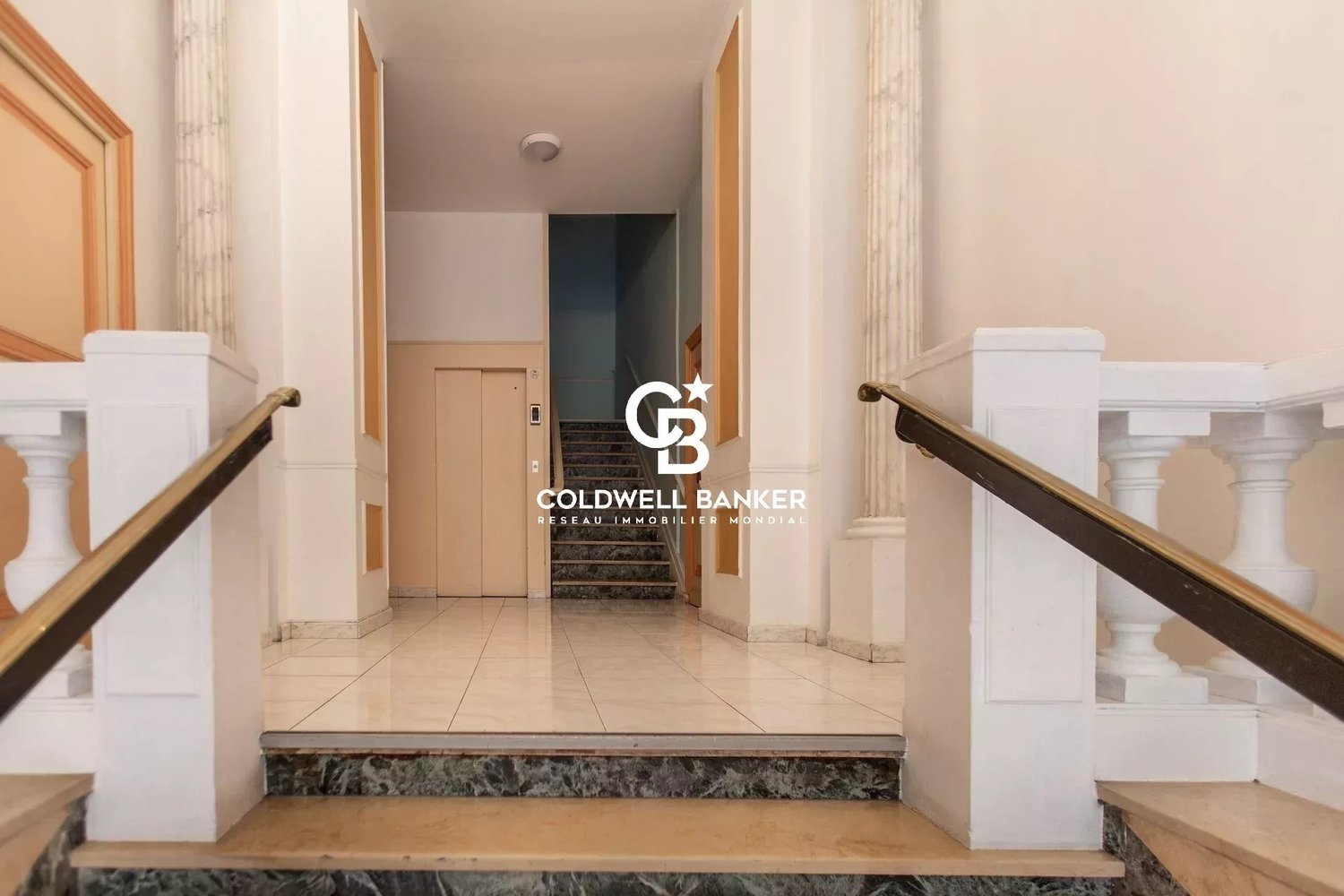 Property photo in Carre d'Argent