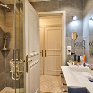 Property in Carre d'Argent