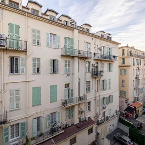 Property in Carre d'Argent