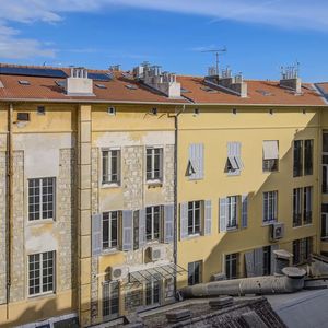 Property in Carre d'Argent