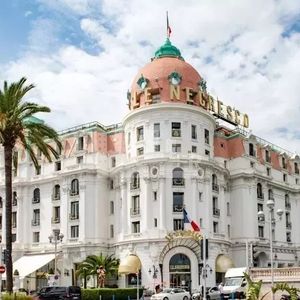 Property in Carre d'Or