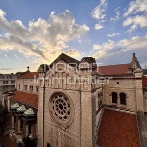 Property in Carre d'Or