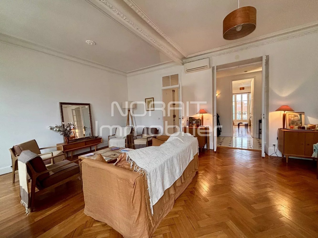Property photo in Carre d'Or