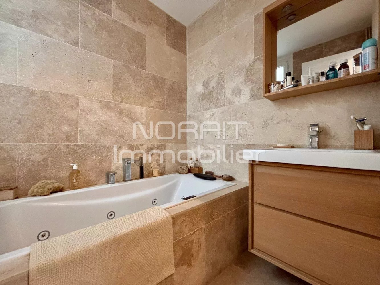 Property photo in Carre d'Or