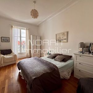 Property in Carre d'Or