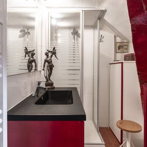 Property in Carre d'Or