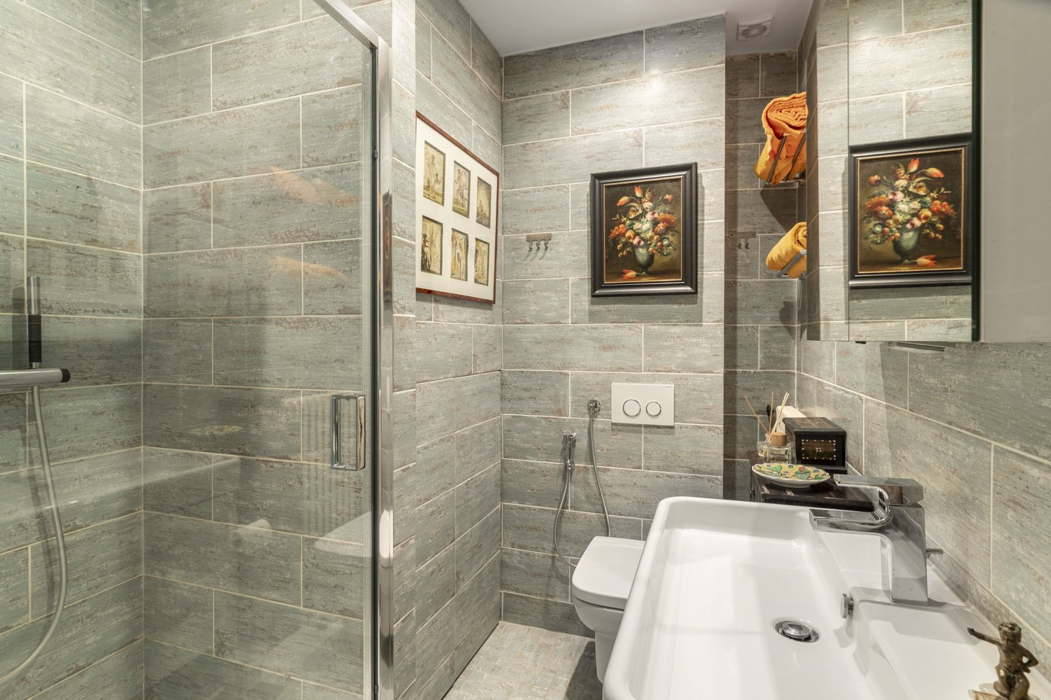 Property photo in Carre d'Or