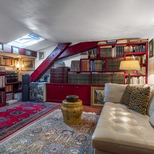 Property in Carre d'Or