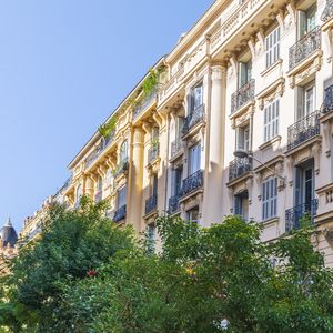 Property in Carre d'Or