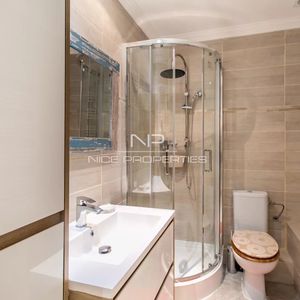 Property in Carre d'Or