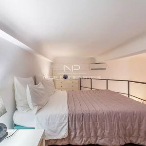 Property in Carre d'Or