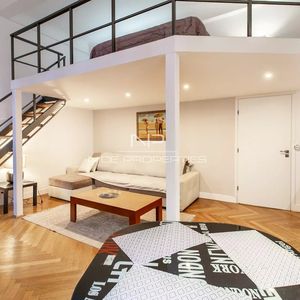 Property in Carre d'Or