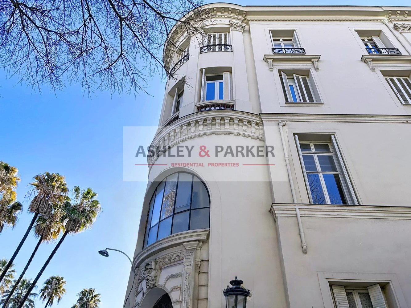 Property photo in Carre d'Or