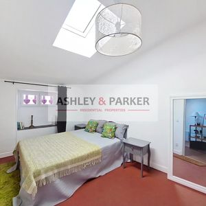 Property in Carre d'Or