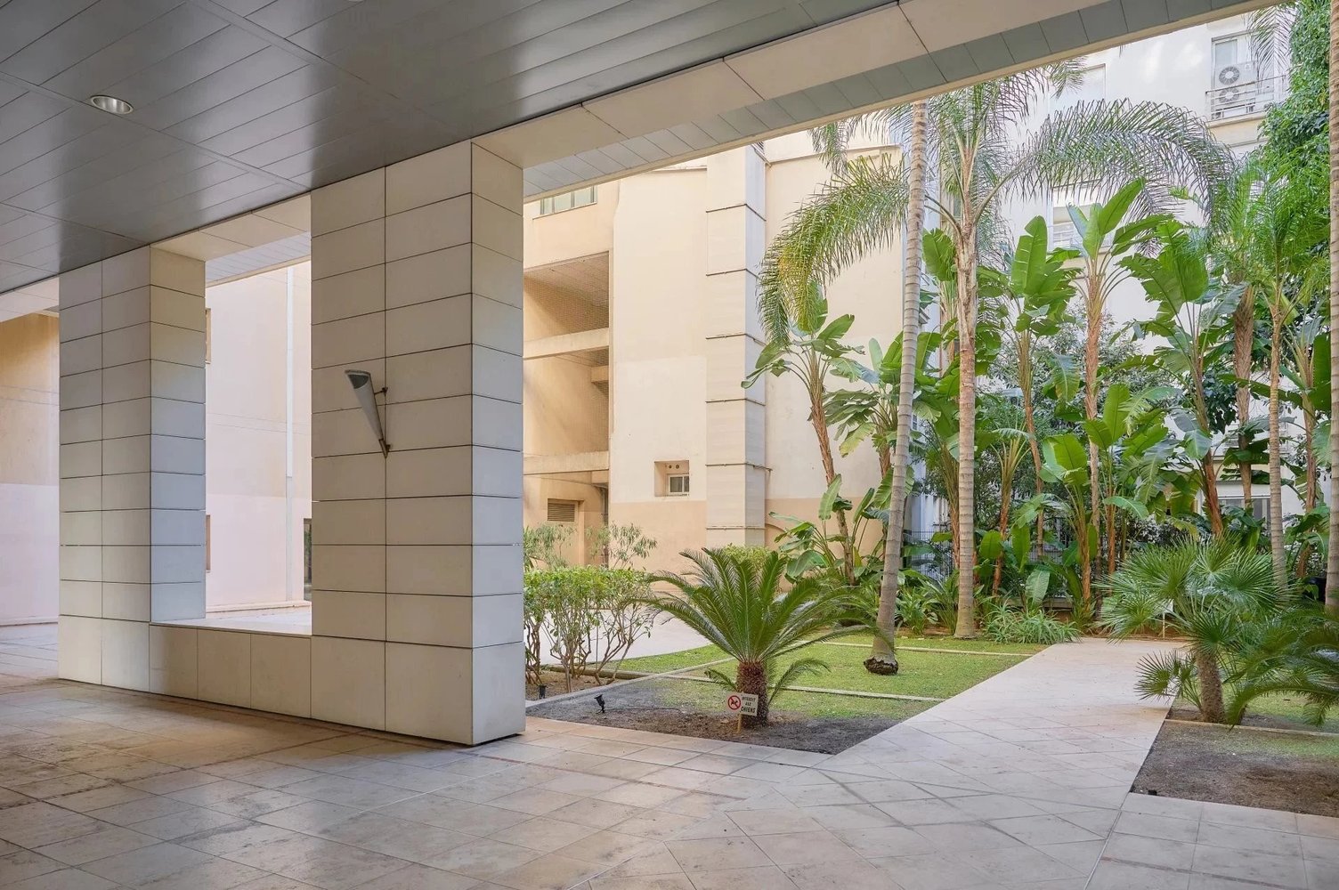 Property photo in Carre d'Or