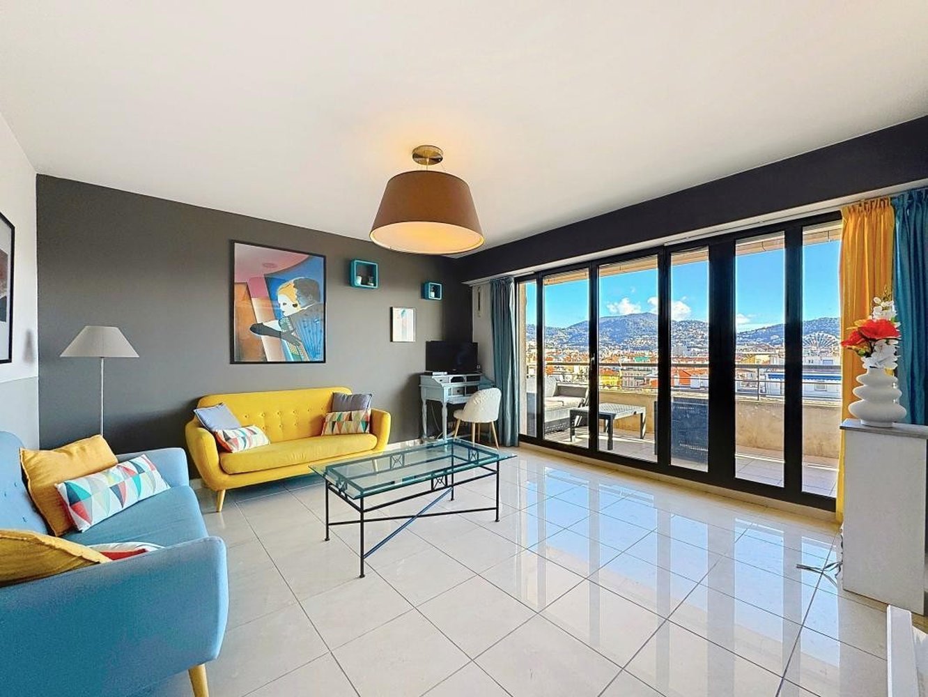 Property photo in Carre d'Or