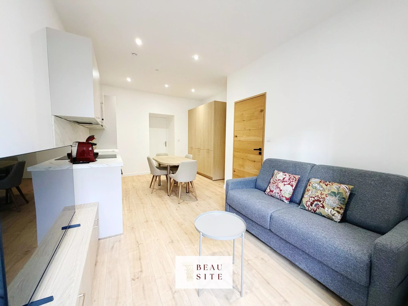 Property photo in Carre d'Or