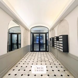 Property in Carre d'Or