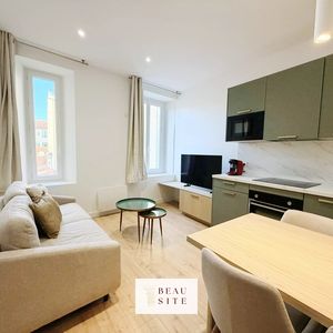 Property in Carre d'Or