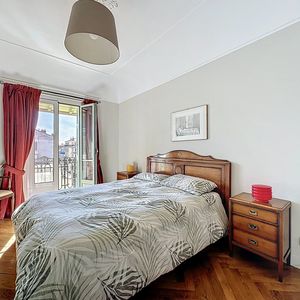 Property in Carre d'Or