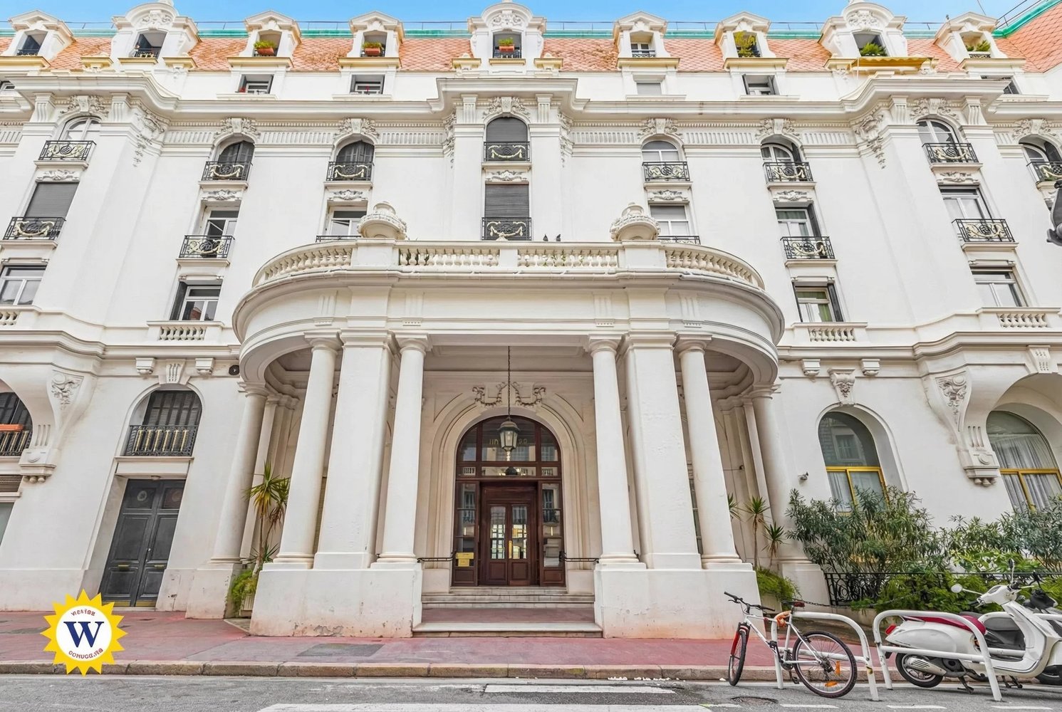 Property photo in Carre d'Or