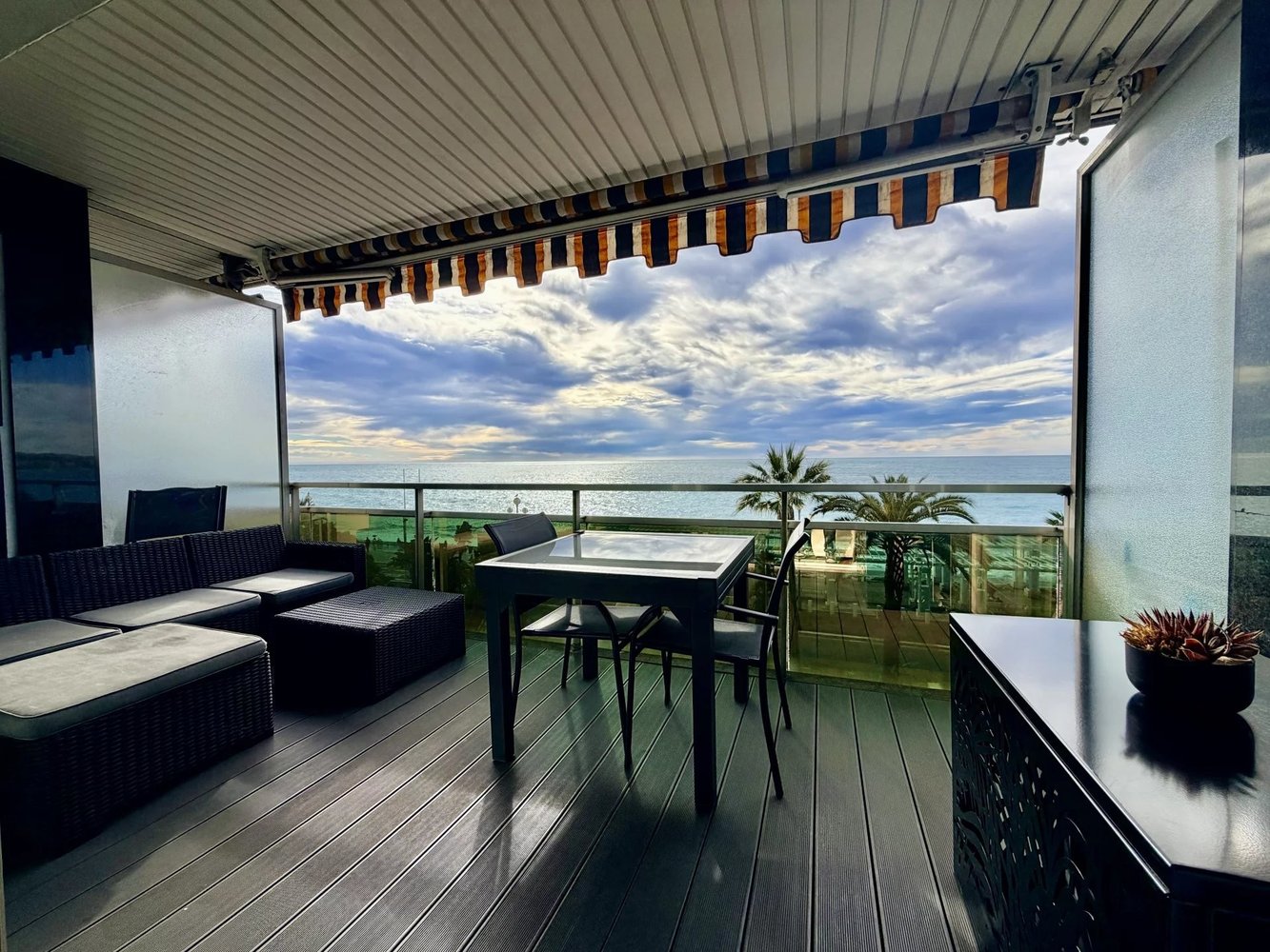 Property photo in Carre d'Or