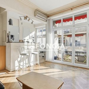 Property in Carre d'Or