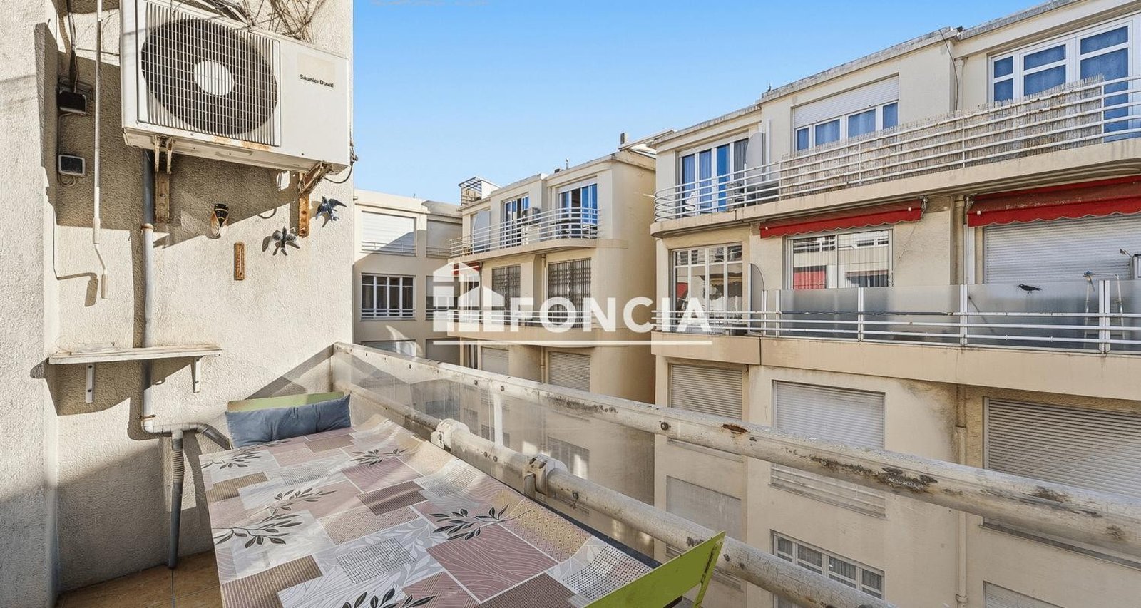 Property photo in Carre d'Or