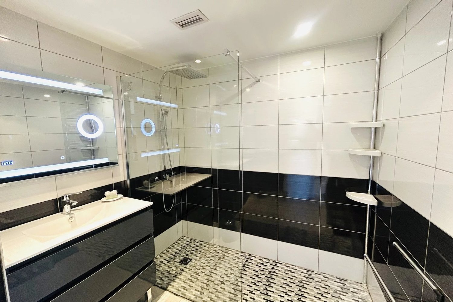 Property photo in Carre d'Or