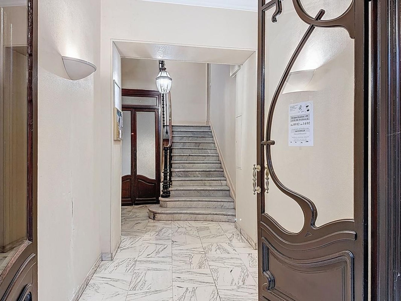 Property photo in Carre d'Or