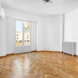 Property in Carre d'Or