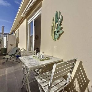 Property in Carre d'Or