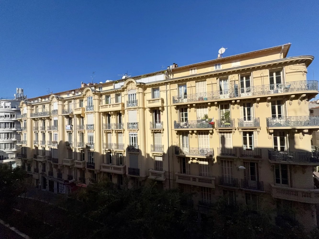 Property photo in Carre d'Or