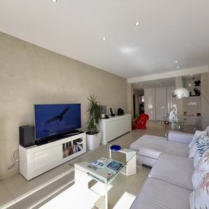 Property in Carre d'Or