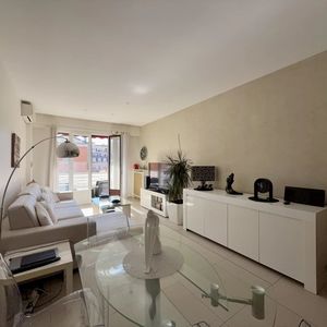 Property in Carre d'Or