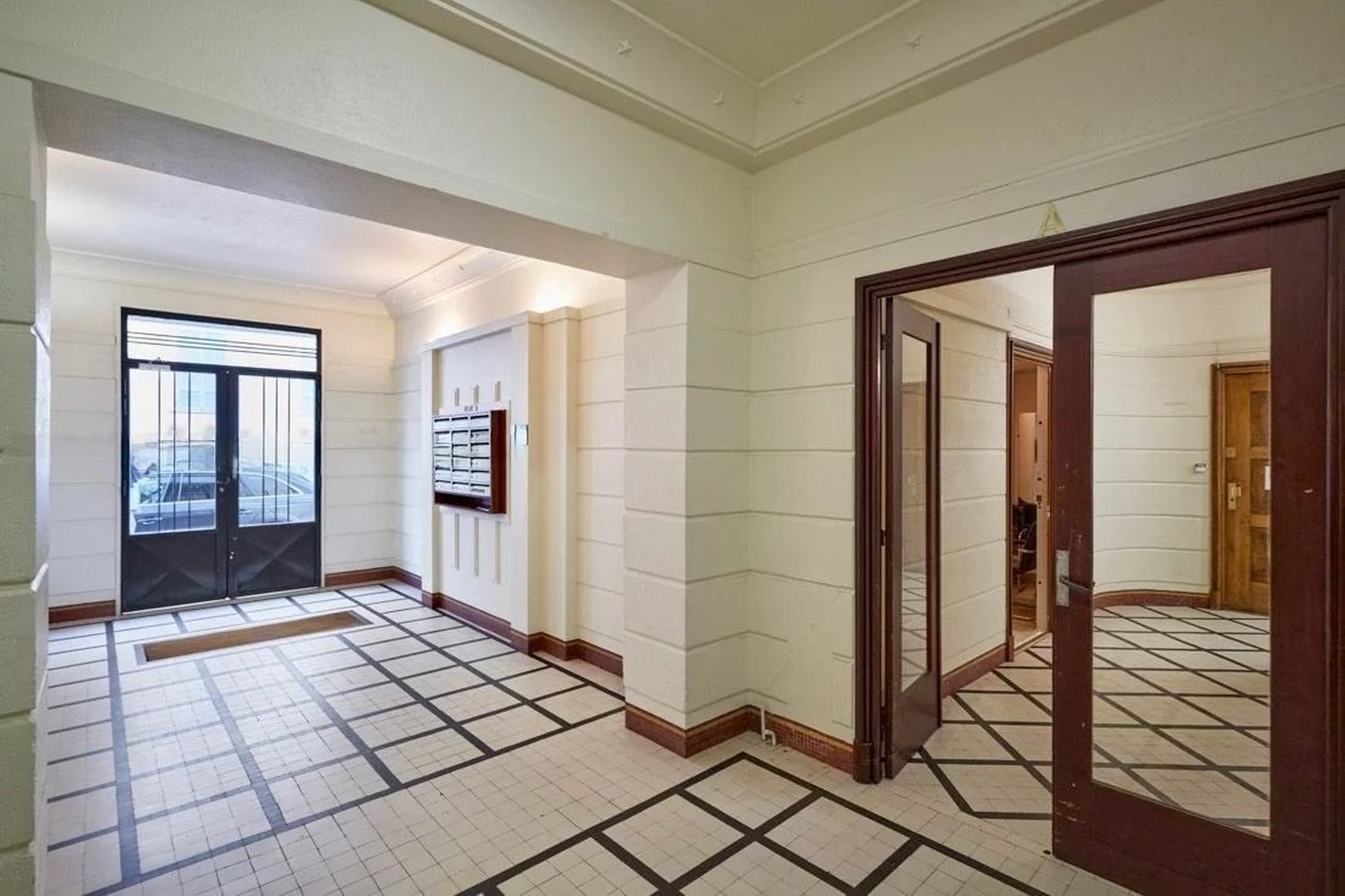 Property photo in Carre d'Or