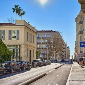 Property in Carre d'Or