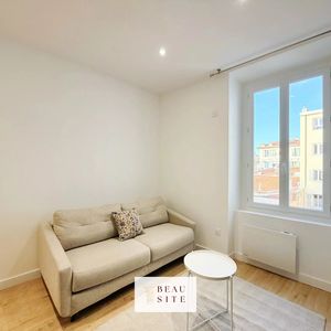 Property in Carre d'Or