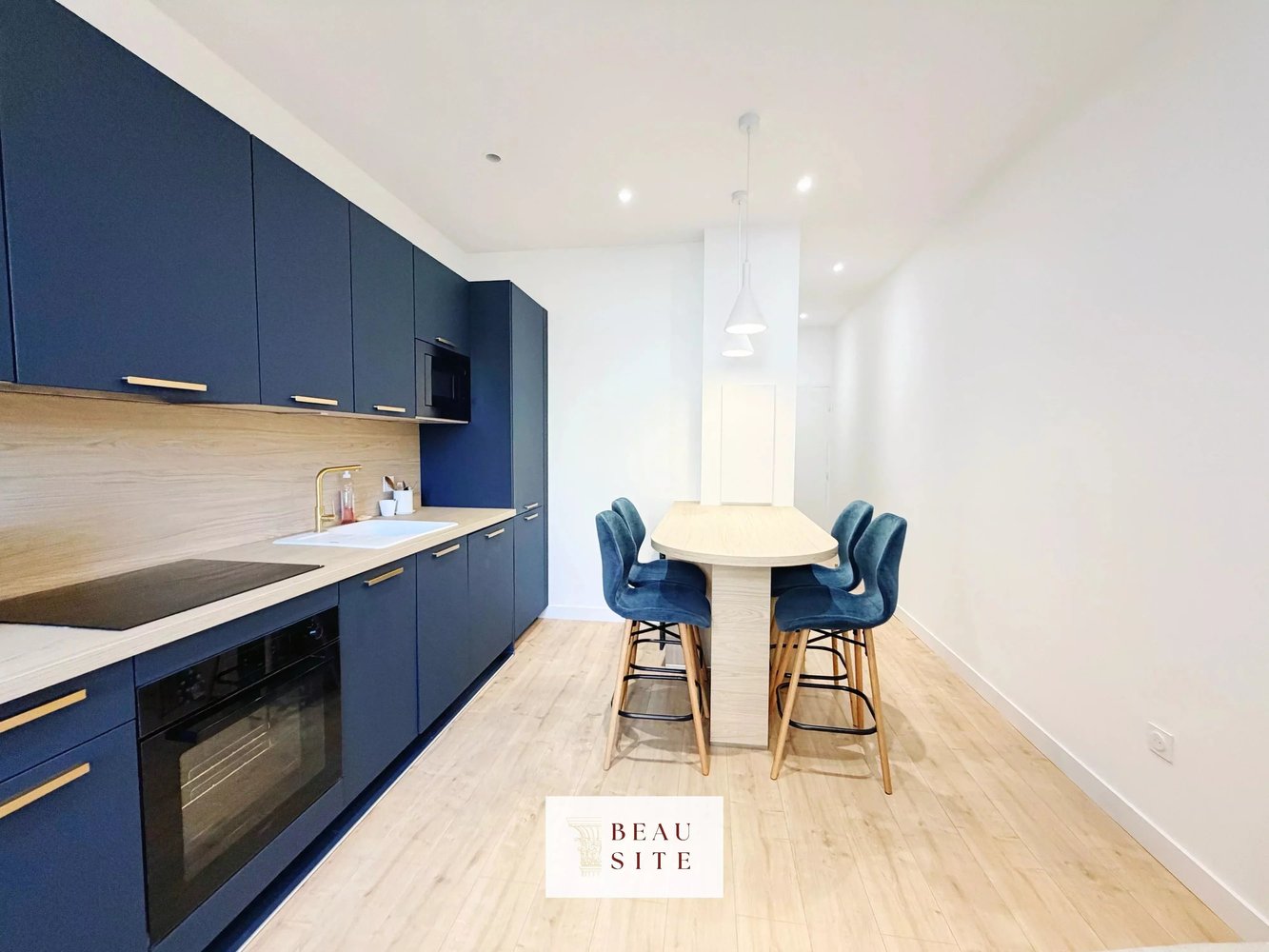 Property photo in Carre d'Or