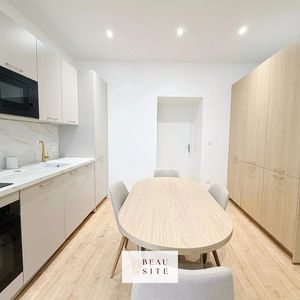 Property in Carre d'Or