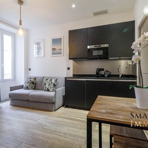 Property in Carre d'Or