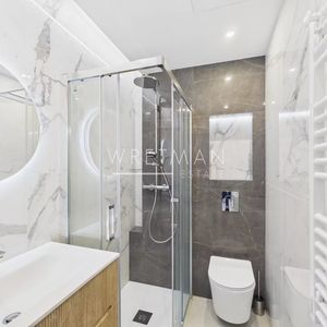 Property in Carre d'Or