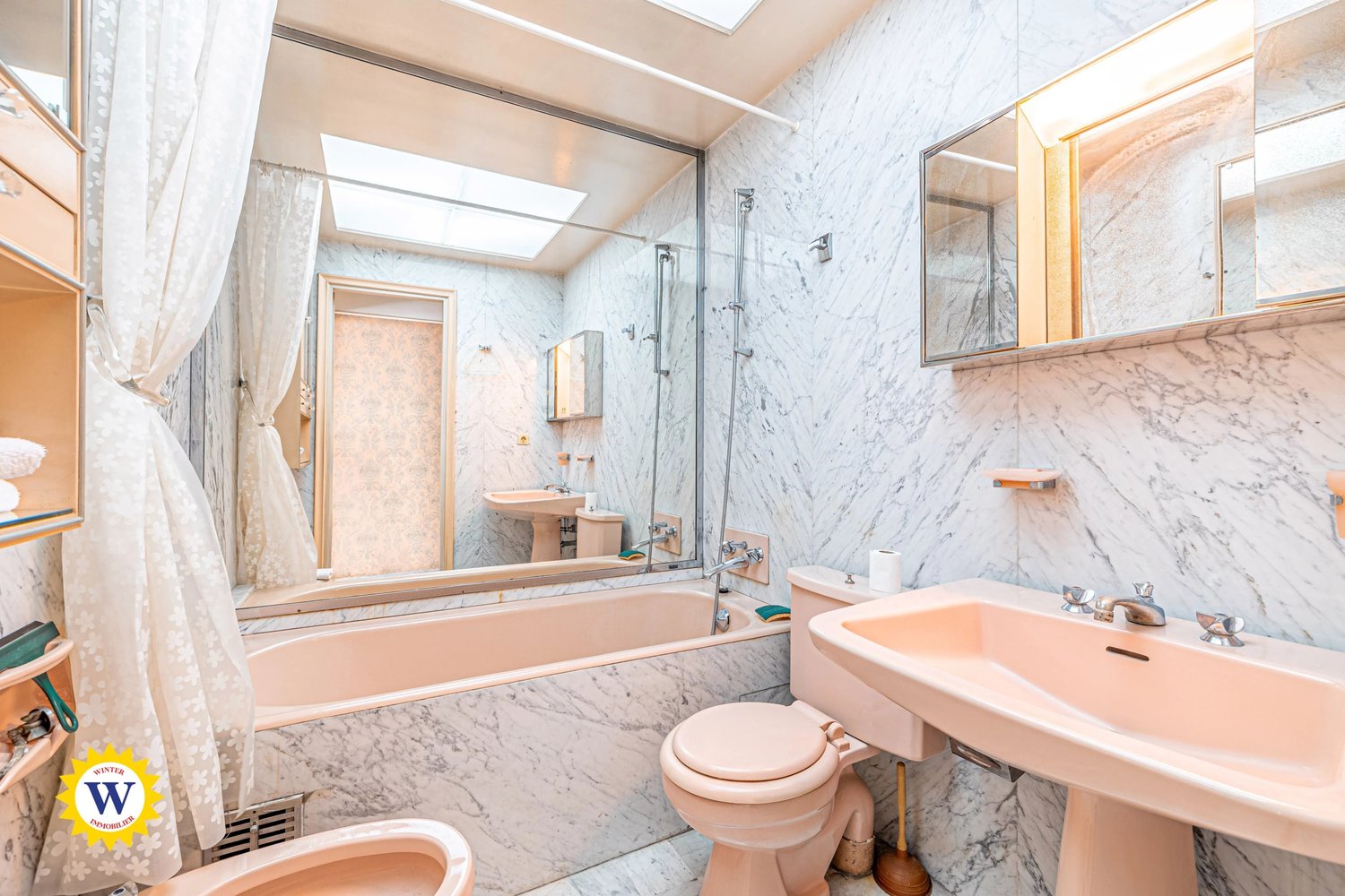 Property photo in Carre d'Or