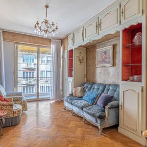 Property in Carre d'Or