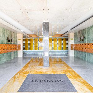 Property in Carre d'Or