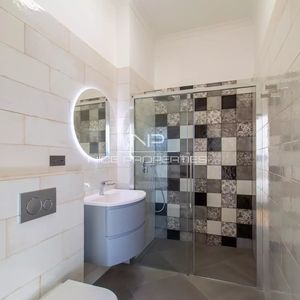 Property in Old Town