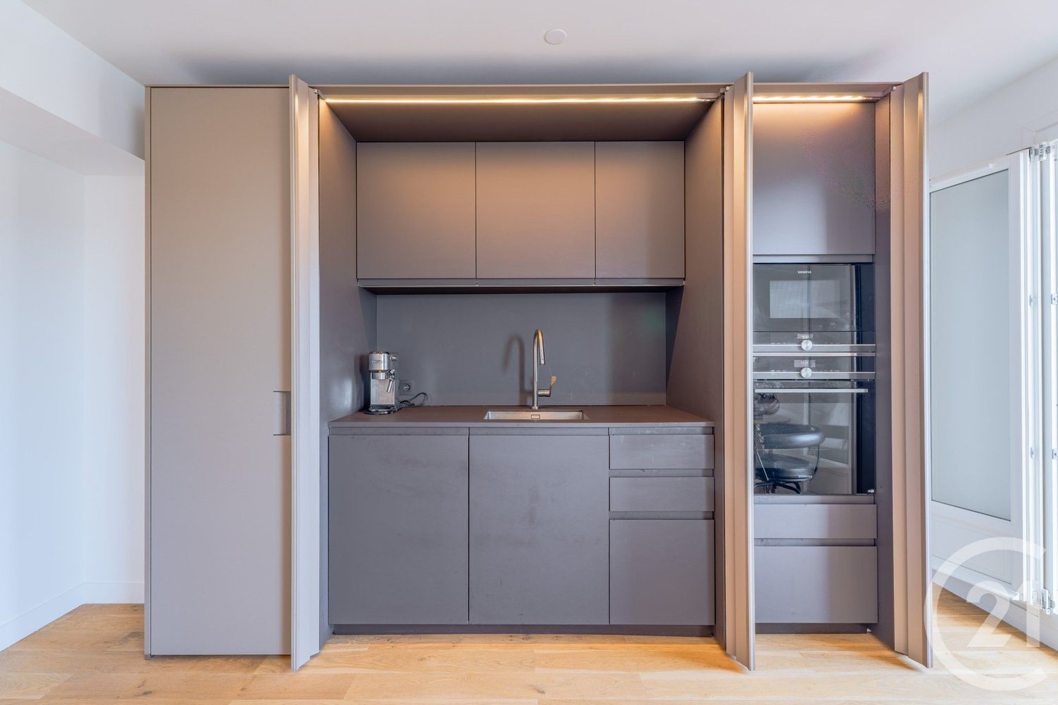 Property photo in Port