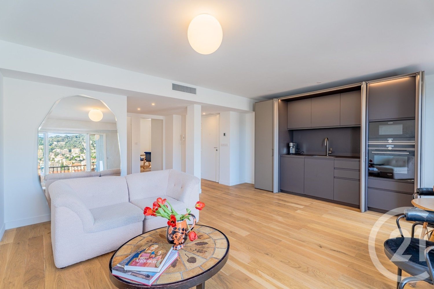 Property photo in Port